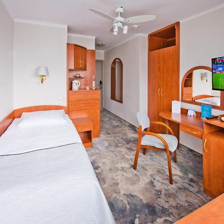 Kielczanka Hotel Kolobrzeg Ngoại thất bức ảnh