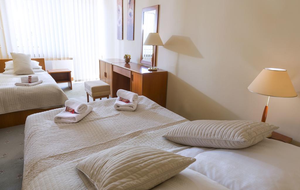 Kielczanka Hotel Kolobrzeg Ngoại thất bức ảnh